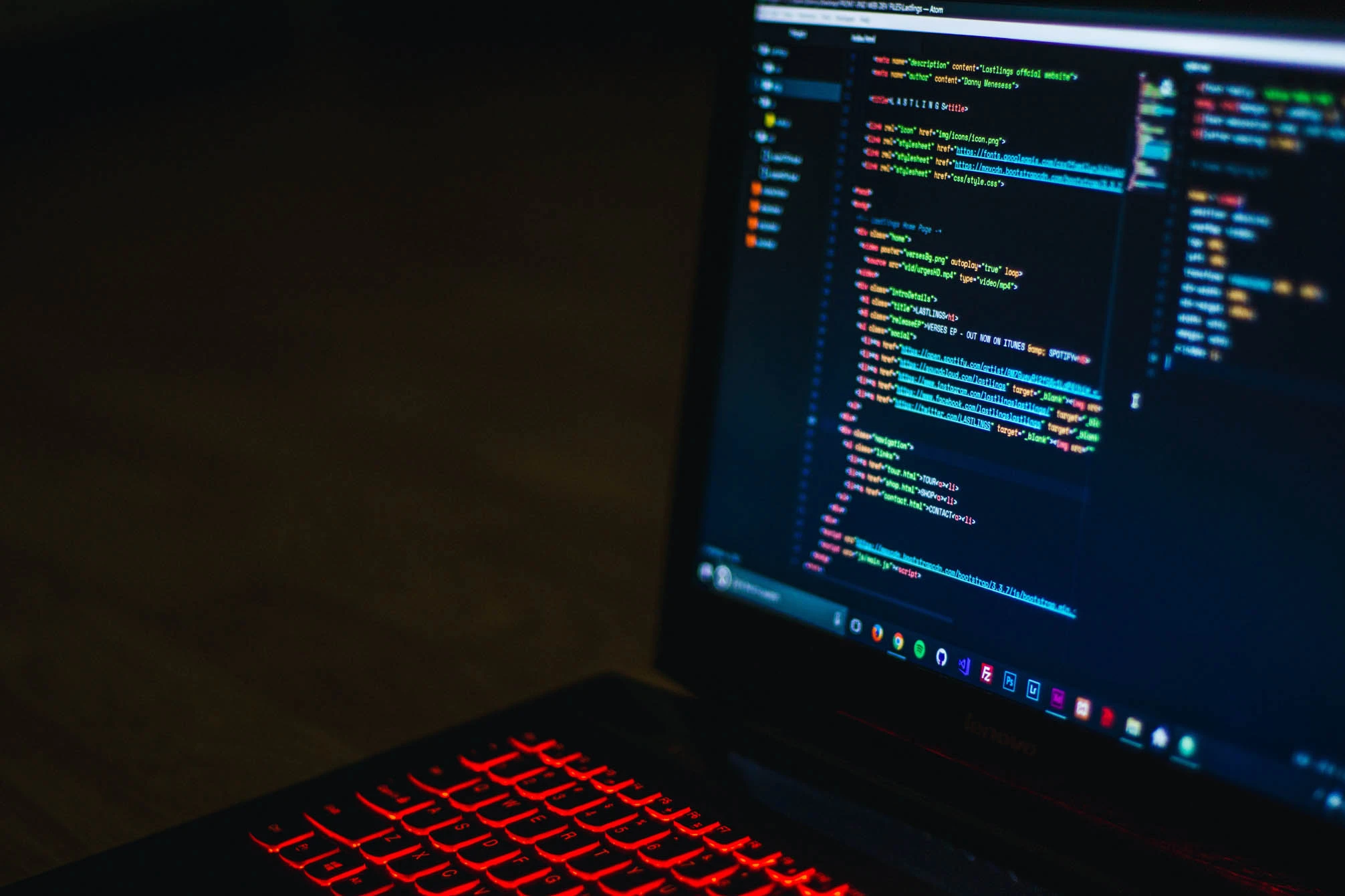 Photo by Danny Meneses: https://www.pexels.com/photo/photo-of-turned-on-laptop-computer-943096/